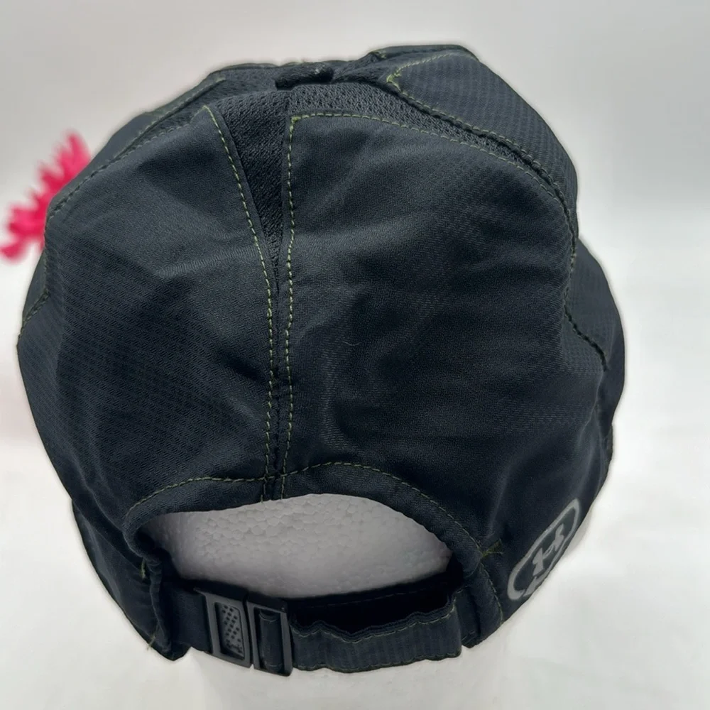 Under Armour Black Baesball Cap Hat with Gray Logo HT5314E